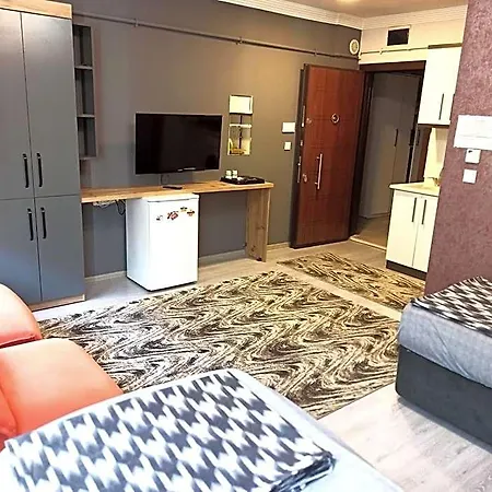 Pasha Deluxe
